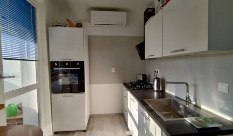 Predaj 2 izbový byt, ulica Pri Šajbách Bratislava  III. Rača