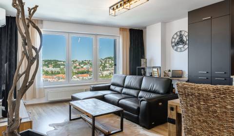 REZERVOVANÉ Exkluzívny 2i byt 60m2, A/C, lodžia, parking, PREMIÉRE
