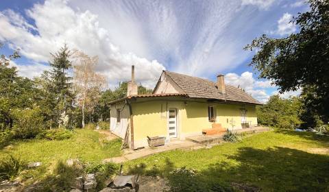 IBA U NÁS!!! Rodinný dom s pozemkom 1100m2, Hrádok