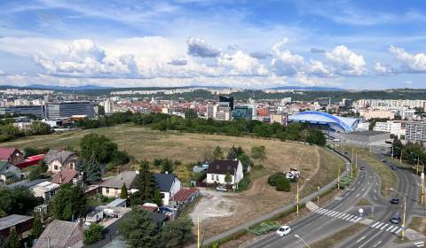 2 izbový byt ul. RUŽOVÁ - TERASA. Nádherný výhľad. VIDEO. ZARIADENÝ