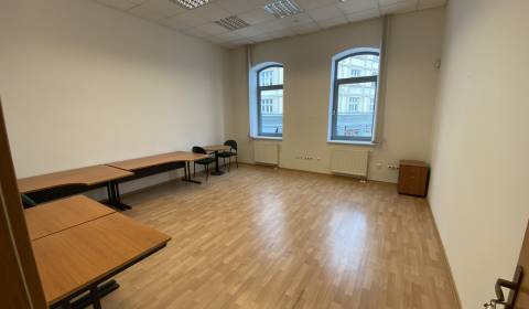 PRENAJATÉ Kancelárie na prenájom 6,50 EUR /m2 v centre mesta Zvolen