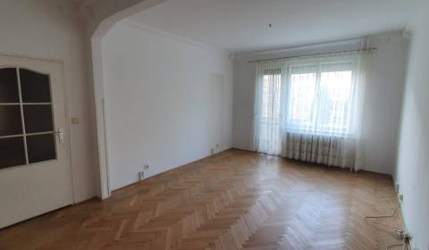 Predaj 2 izbového bytu v Ružinove Solivarská ulica