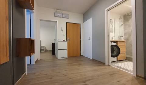 Na prenájom 3 izbový moderný byt vo Zvolene - prenajatý