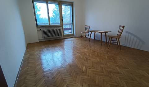 Na predaj, 3 - izbový byt s garážou a pozemkom v Považskej Bystrici 