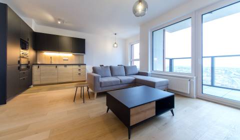 Krásny, elegantný 2i byt, 60m2, balkón, výhľad, parkovanie, KLINGERKA