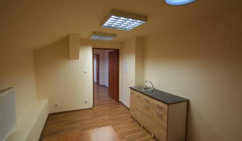 Kancelárske priestory - 6 miestností - 73 m2 - Košice