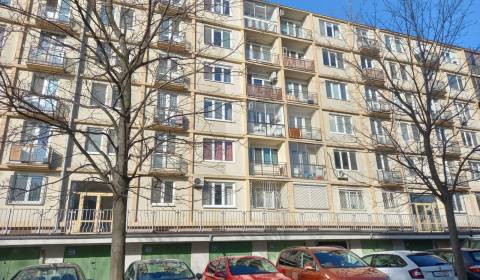 KRÁSNY VÝHĽAD, 2 IZ.BYT, BALKÓN, LOGGIA, SUPER LOKALITA, BLÍZKO CENTRA