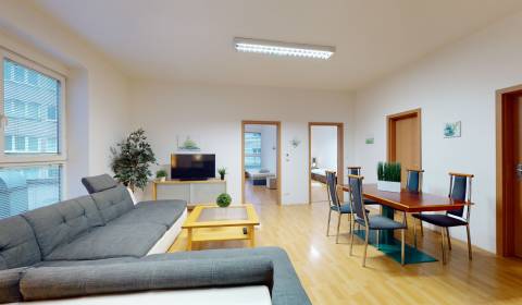 Predaj 3 izbového bytu s terasou v centre Bratislavy s terasou