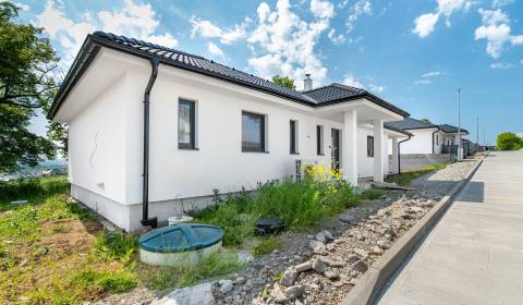 PREDANÉ bungalov - novostavba v obci Župčany, pozemok 698 m2