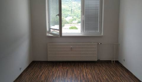 Predaj: Priestranný 3 izbový byt v meste Kysucké Nové Mesto(015-B)