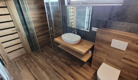 REZERVOVANÝ RODINNÝ DOM na kľúč , P8 - Posledný voľný dom !