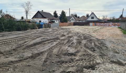 Predám stavebný pozemok 5á v obci Palarikovo