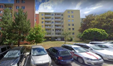 Hľadám pre konkrétneho klienta 3-izbový byt v pôvodnom stave - Trenčín