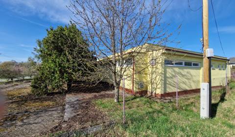 Na predaj priemyselný objekt Vinohrady nad Váhom 3800m2