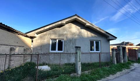 Rodinný dom v obci Tešedíkovo na predaj