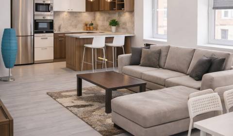 Predám 3 izbový byt v centre v Nových Zámkoch