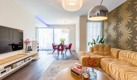 Exkluzívny, jedinečný 3i byt 106m2, s krbom a terasou, v centre mesta