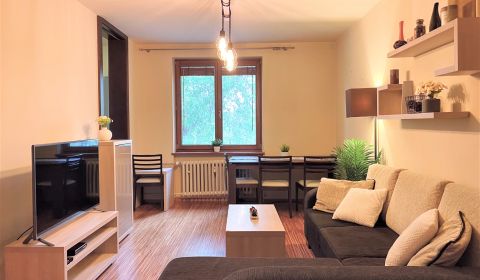 3 izb.byt + klíma, balkón, pivnica,  tichá ulica Uránová - BA Ružinov