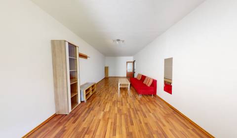 ZNÍŽENÁ CENA!!! 2-izbový byt 67 m2 + 3 m2 loggia, Trenčianske Teplice