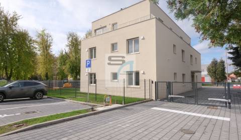 Nové 2-izb. byty, terasa, parkovanie, Železničná ulica Bratislava.