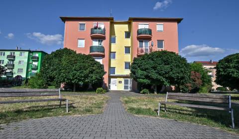 Na predaj slnečný 1 izbový byt s balkónom, Pezinok - Muškát