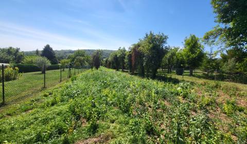 Slnečný stavebný pozemok v obci Edelstal