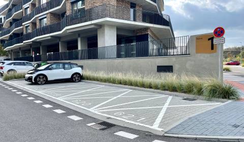 EXKLUZÍVNE parkovacie státie UNIQ Slnečnice-Viladomy ,BA V.