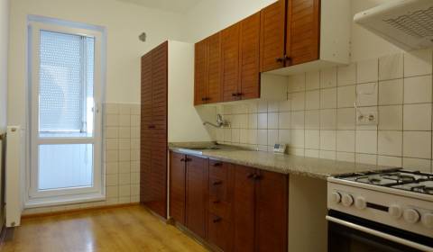 PRENÁJOM – 3 izbový byt, Pestovateľská, Bratislava – Ružinov