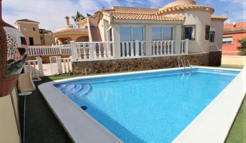Dom s dvomi bytmi a súkromným bazénom San Miguel de Salinas