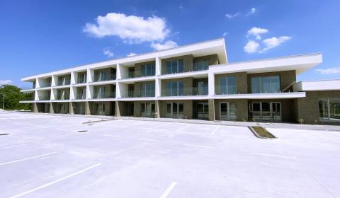 Trojizbový byt s terasou 27,46 m2 v meste Galanta