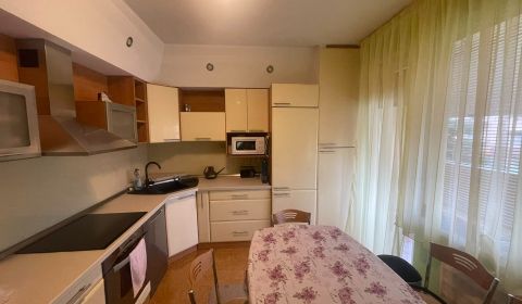 Exkluzívne! Prenajmem 3 izbový byt s balkónom v Nových Zámkoch