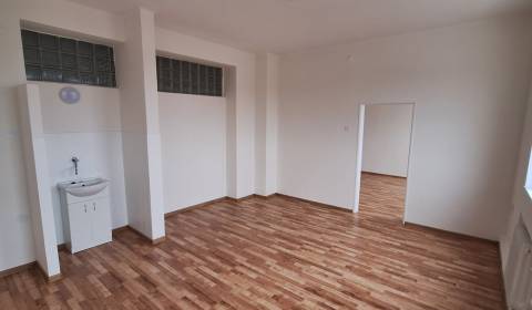 Dvojitá kancelária na prenájom, Galanta centrum