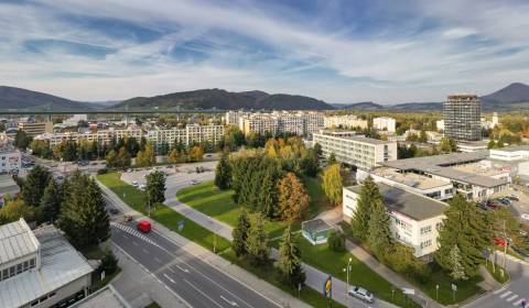 HĽADÁM: 3i byt s balkónom, 64 m2, do 120.000,- €, P. Bystrica - STRED