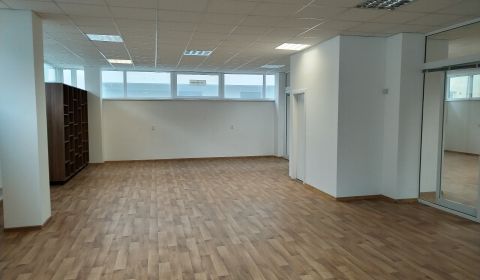 PRENÁJOM: Obchodné Priestory, 150 m2, Vrútky - Pešia Zóna