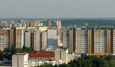 HĽADÁM: byt 3+1 s balkónom, pôvodný stav, Trenčín - SIHOŤ / JUH