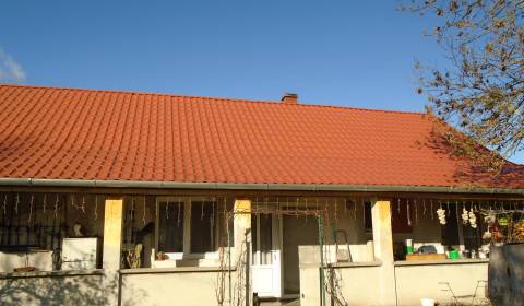 Na predaj vidiecky domček v obci Dunaremete Maďarsko