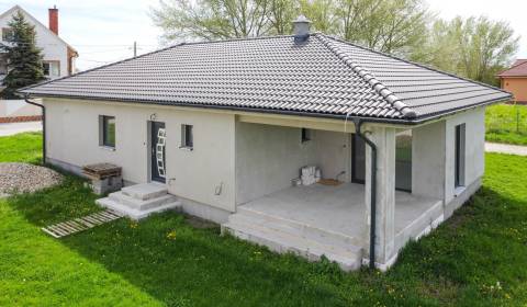 Krásny rodinný dom v obci Diakovce, CENA 153000 EUR !