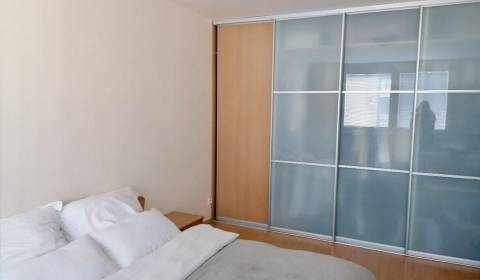 3 izbový byt na prenájom v Bratislave - Dúbravka