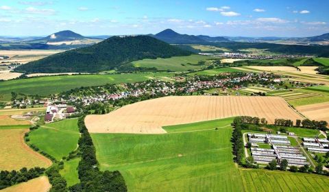 ZNÍŽENÁ CENA, 1351 m2 POZEMOK vhodný na výstavbu RD, OBEC MEDZANY. 