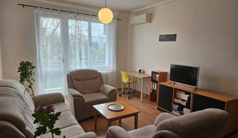 Predaj útulný 2 izbový byt, čiastočná rekonštrukcia, Sputniková ulica