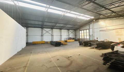 Predaj výrobnej haly resp. skladu  vo výmere cca 2400 m2 v NZ