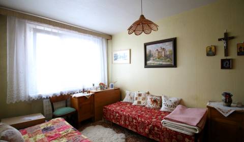 Predáme 4 izb byt na ul. Vladimíra Clementisa 
