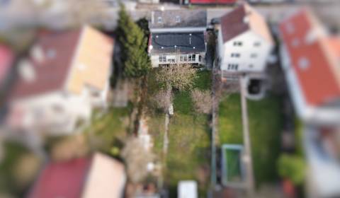 ÚTULNÝ RODINNÝ DOM S POTENCIÁLOM, RUSOVCE - BALKÁNSKA ULICA