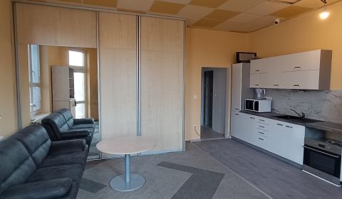 Na prenájom veľký 2 izbový byt, Galanta centrum