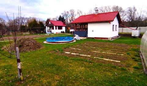 Murovaná chatka so záhradou a bazénom, Šarišské Michaľany, TOP