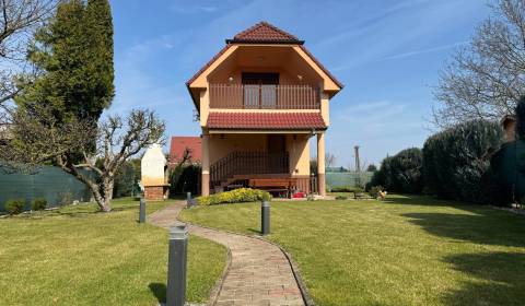 Exkluzívne! Predám chatu na celoročné bývanie v Nových Zámkoch