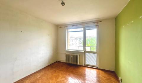3 izbový byt s balkónom, Letná ulica, Plešivec