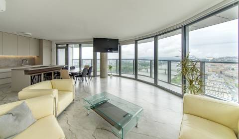 Výnimočný 3i byt 93m2, s neskutočným výhľadom, EUROVEA TOWER