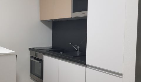 Prenajmeme nadštandardný 1-izbový byt, ul.1. mája, Vráble