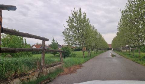 Na predaj pozemok na výstavbu rodinných domov, Reca, okr. Senec